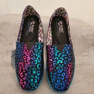 Skechers Bob's NWT Metallic Blue and Pink Moccasins Slip-On Shoes